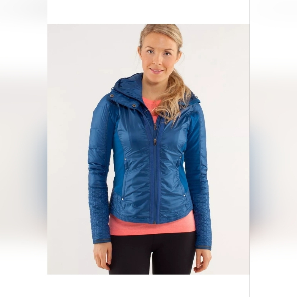 Lululemon 6 Run Bundle Up Jacket Limitless Blue Lined Water Repellent
